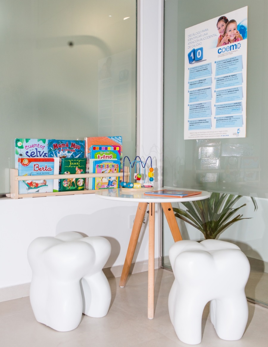 La recepción de Clínica Dental Díez - tu dentista de confianza en Madrid Legazpi